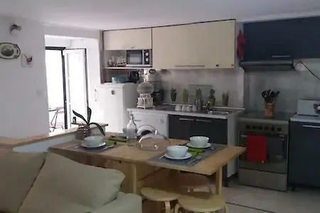Stylish Duplex In City Center *